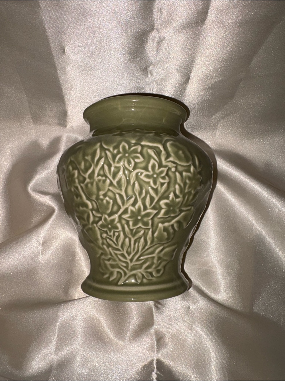 Longaberger Green Floral Ceramic Vase💐